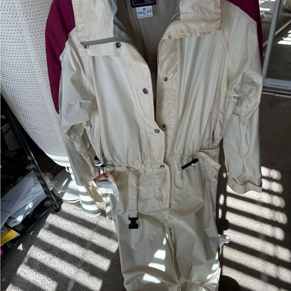 The North Face Pants - The North Face Extreme Vintage Gor-Tex Made In USA WHITE/PINK Size 10 snowsuit